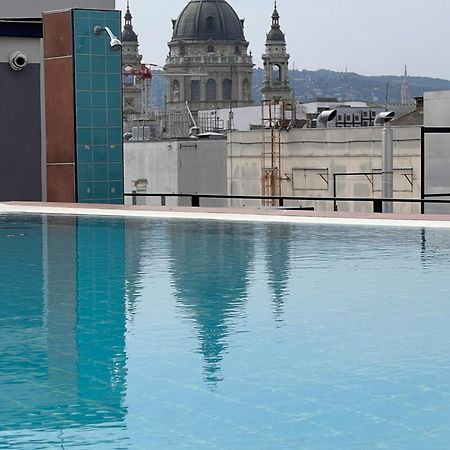 בודפשט Luxe Central Studio With Pool, Parking & Ac מראה חיצוני תמונה