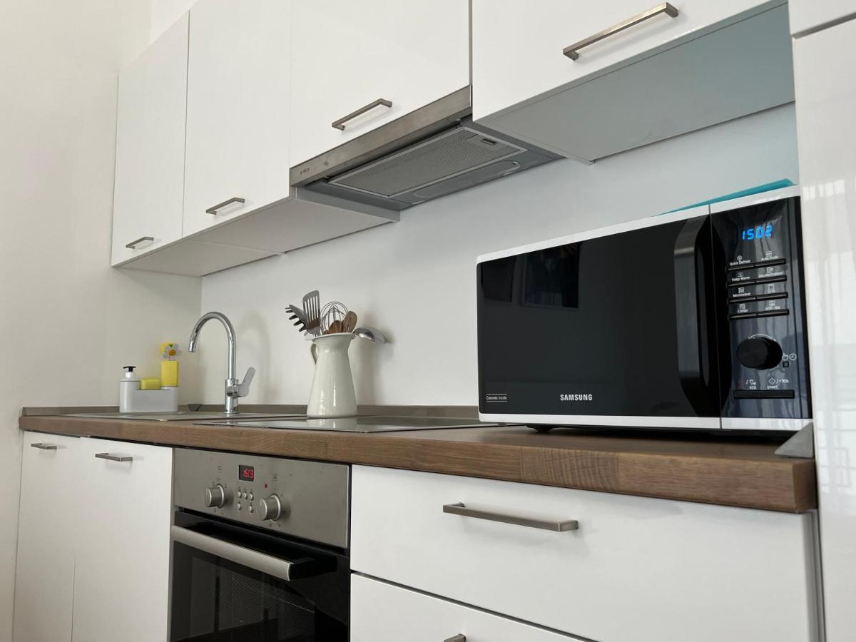 בודפשט Luxe Central Studio With Pool, Parking & Ac מראה חיצוני תמונה