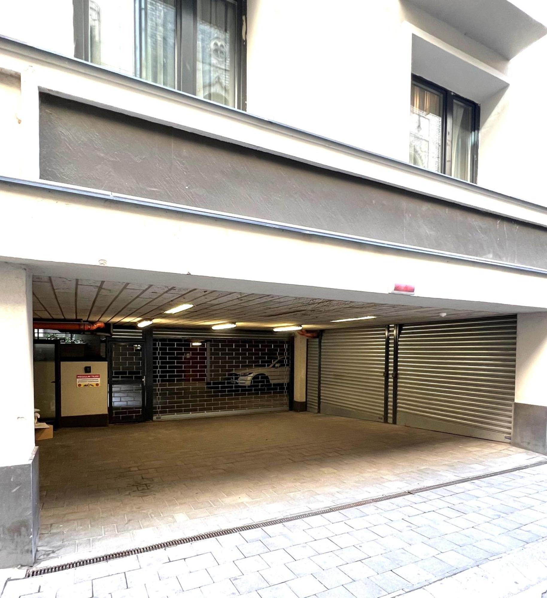 בודפשט Luxe Central Studio With Pool, Parking & Ac מראה חיצוני תמונה