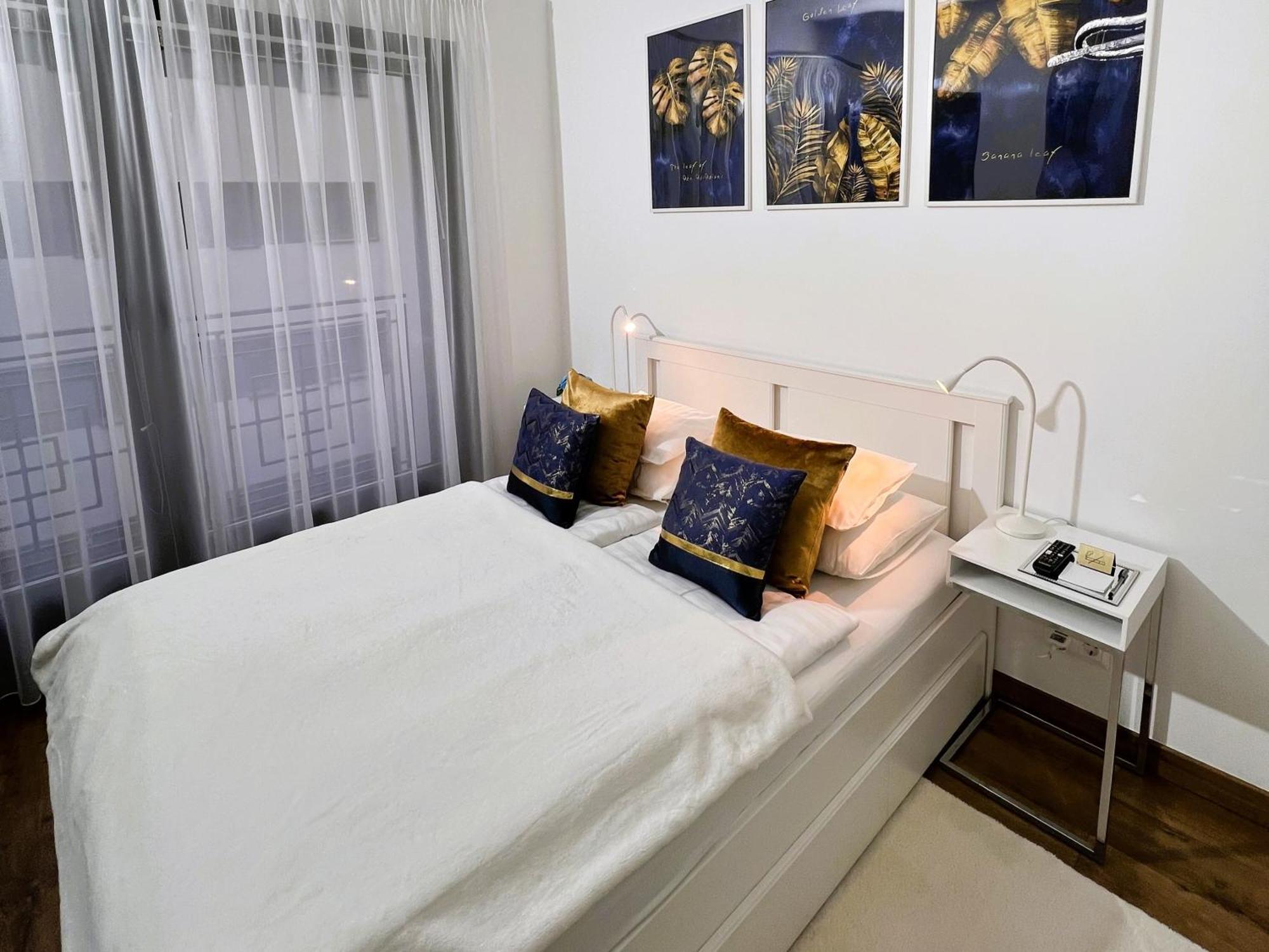 בודפשט Luxe Central Studio With Pool, Parking & Ac מראה חיצוני תמונה