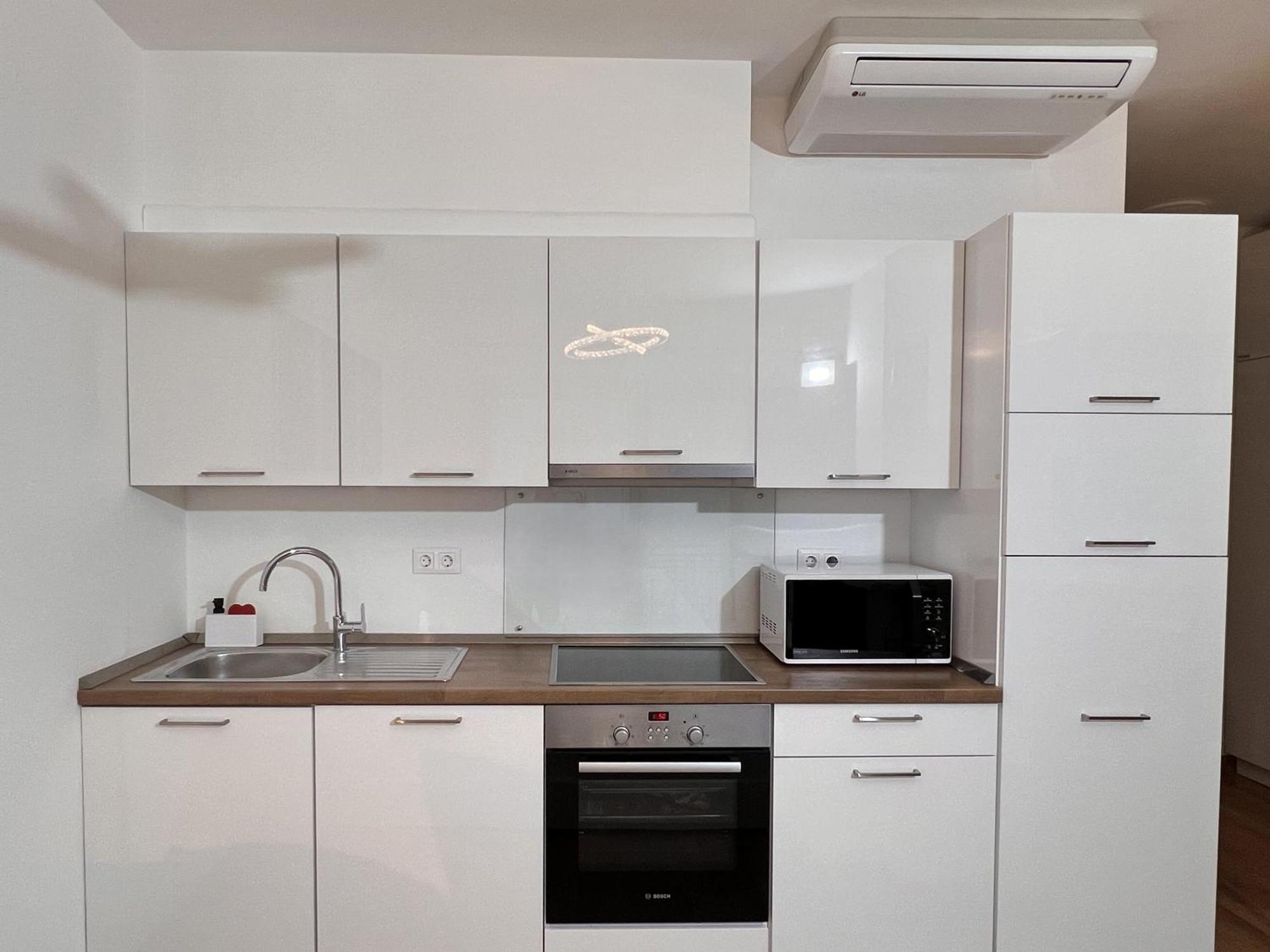 בודפשט Luxe Central Studio With Pool, Parking & Ac מראה חיצוני תמונה