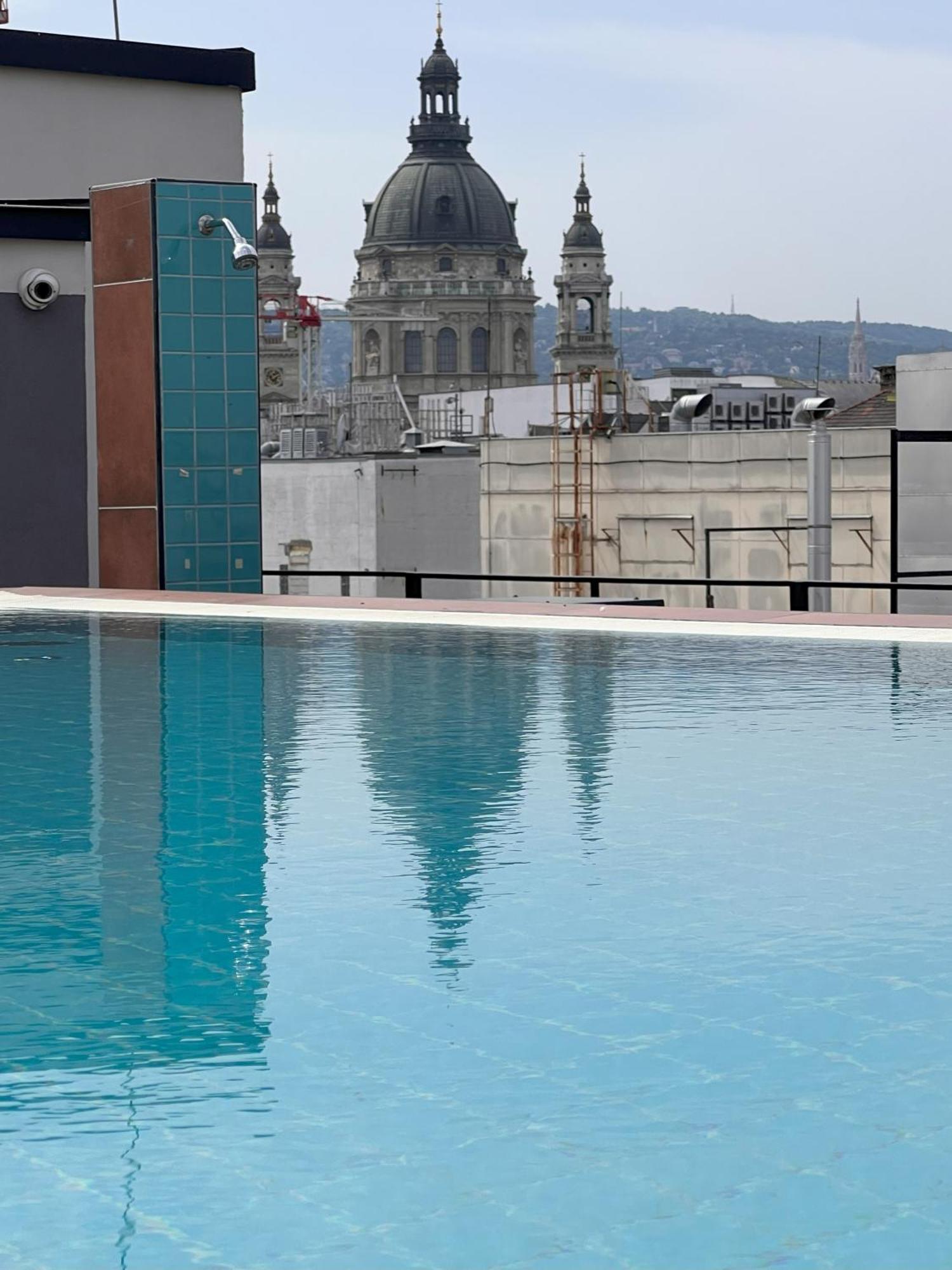 בודפשט Luxe Central Studio With Pool, Parking & Ac מראה חיצוני תמונה